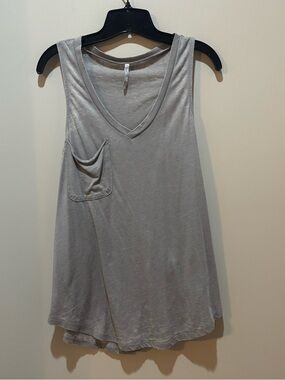 Z Supply Light Gray V-Neck Pocket Tank
